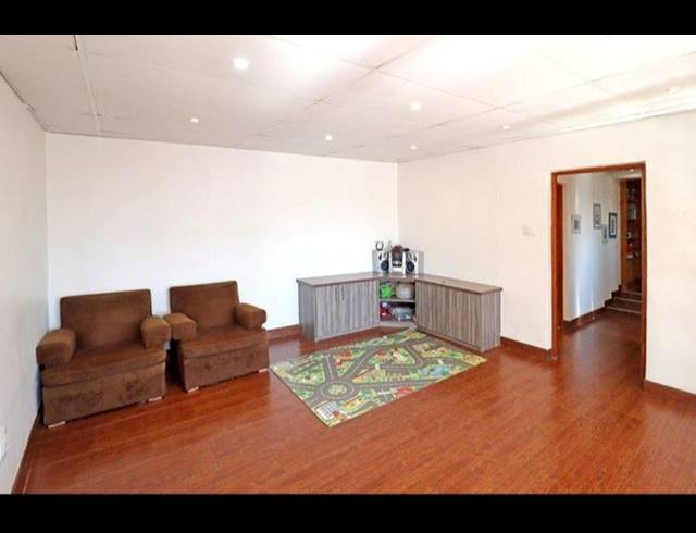 4 BEDROOM HOUSE FOR SALE IN KENSINGTON